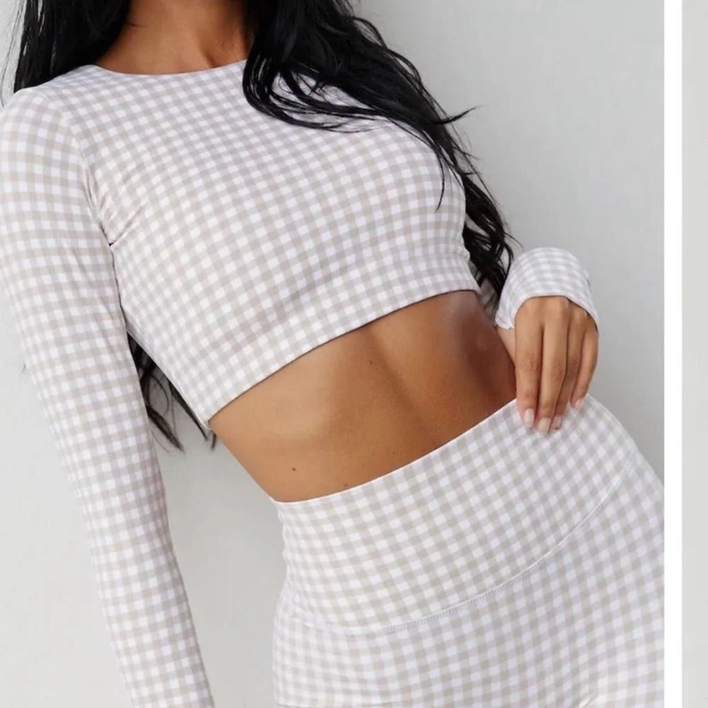 Astoria LUXE BALANCE Staple Sleeved Crop - Beige Gingham - Picture 1 of 7